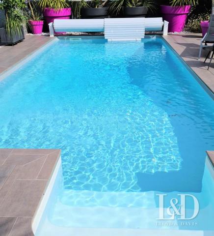  Maison d'architecte aux prestations exceptionnelles Bruges limite Le Bouscat