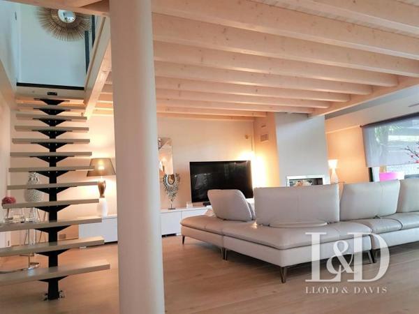  Maison d'architecte aux prestations exceptionnelles Bruges limite Le Bouscat