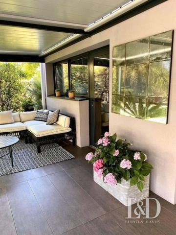  Maison d'architecte aux prestations exceptionnelles Bruges limite Le Bouscat