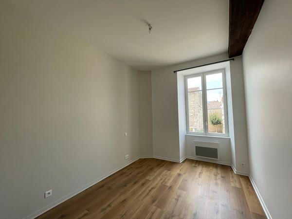 Appartement FONTENAY LE COMTE - 3 pièce(s) - 77.73 m2