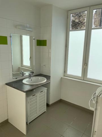 Appartement FONTENAY LE COMTE - 3 pièce(s) - 77.73 m2