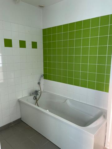 Appartement FONTENAY LE COMTE - 3 pièce(s) - 77.73 m2
