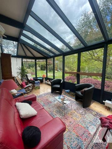 A ACHETER sur la commune de SAINTIGNY

Une charmante maison comprenant:

Au rez-de-chaussée...