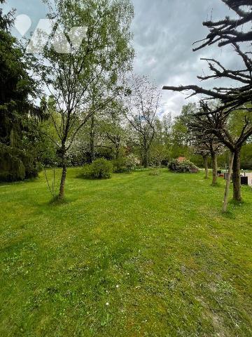 A ACHETER sur la commune de SAINTIGNY

Une charmante maison comprenant:

Au rez-de-chaussée...