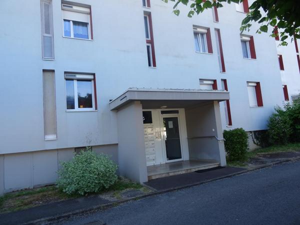 apprtement au semi rez de chaussée