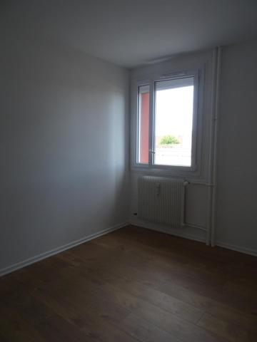 apprtement au semi rez de chaussée