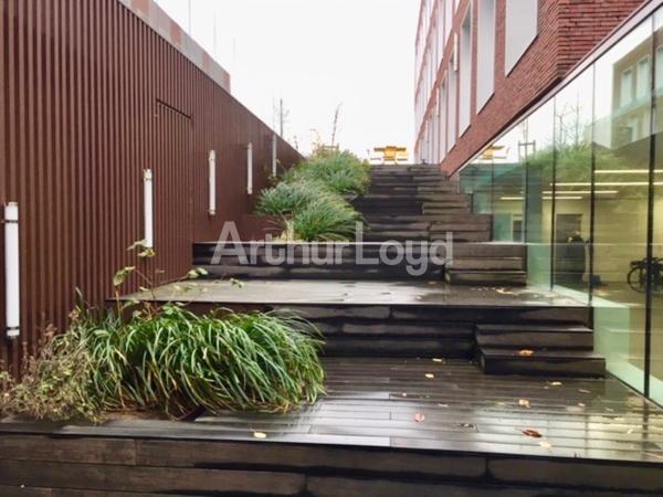 Bureaux à louer à Lomme Euratechnologies avec jardin partagé et terrasse