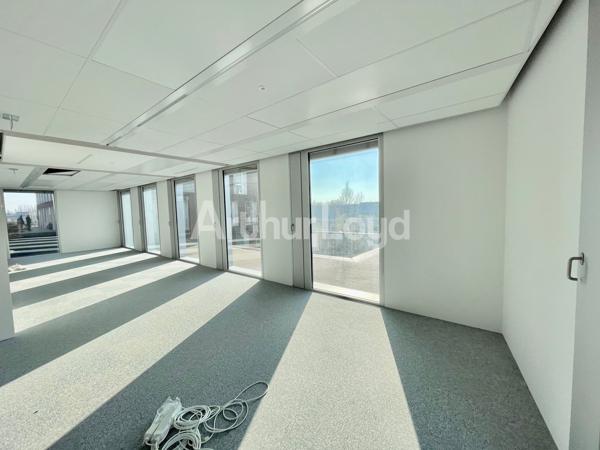 Bureaux à louer à Lomme Euratechnologies avec jardin partagé et terrasse
