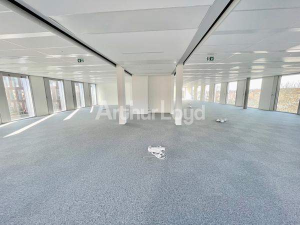 Bureaux à louer à Lomme Euratechnologies avec jardin partagé et terrasse