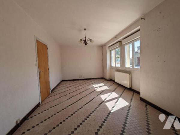 EXCLUSIVITÉ - LES HERBIERS - Maison de caractère à rénover alliant le calme de la campagne et l...