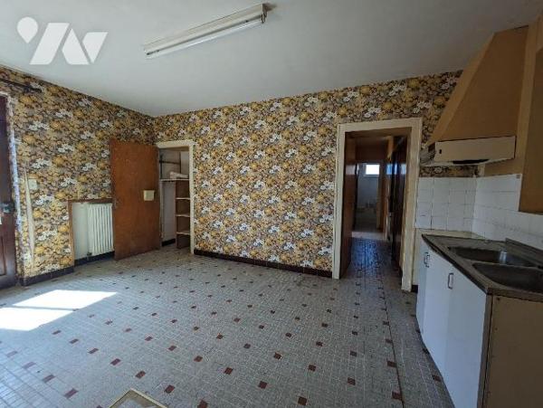 EXCLUSIVITÉ - LES HERBIERS - Maison de caractère à rénover alliant le calme de la campagne et l...