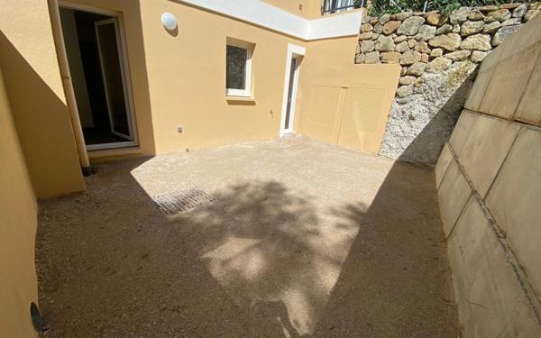 Appartement à vendre    3 pièces • 51 m2 Contes