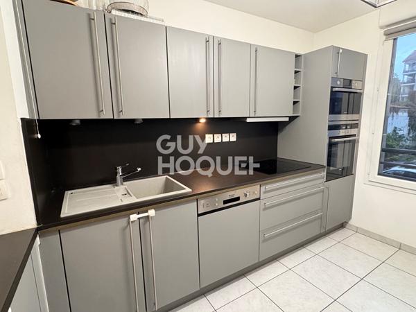 Appartement T3 , 70 m² , Plein centre de Vénissieux , Balcon, Résidence 2013