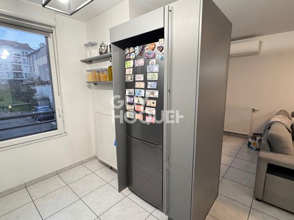 Appartement T3 , 70 m² , Plein centre de Vénissieux , Balcon, Résidence 2013