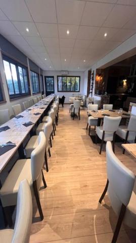 Murs commerciaux Sandouville 270 m2