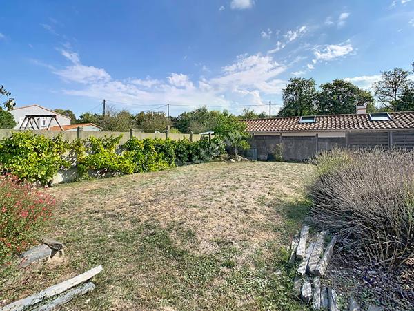 Maison Vallet 4 pièce(s) 99 m2