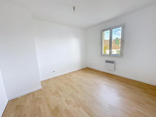 Maison familiale récente à Creil