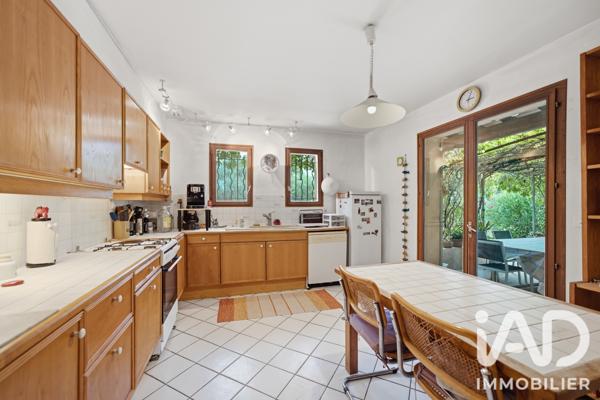Maison à vendre 7 pièces 150 m² Aix-en-Provence