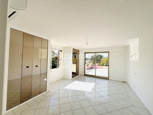 Valescure – Villa 213 m² – 5 chambres – Terrain 1300 m²