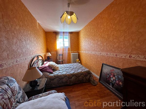 Vente Maison92 m² - 4 Pièces - SAINT AMAND MONTROND (18200)