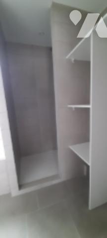 Appartement T 4
Pièce à vivre, 3 ch, sdb, W.C.
2 places de parking
cave