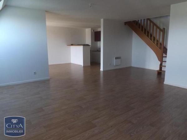 Appartement à louer 4 pièces 93.75m² Longueau (80330)
