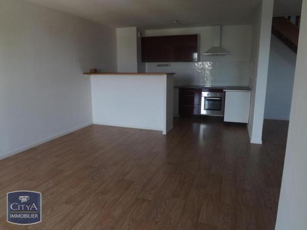 Appartement à louer 4 pièces 93.75m² Longueau (80330)