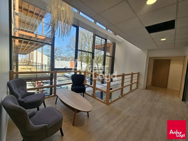 BEAUCOUZE BUREAUX DE 89 M² à louer