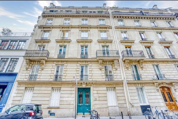 Bureaux à louer 40m² Paris environnement dynamique transports immédiats