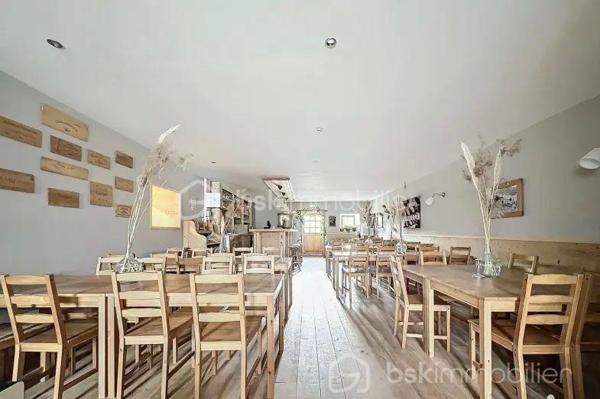 Immeuble mixte de 885 m²