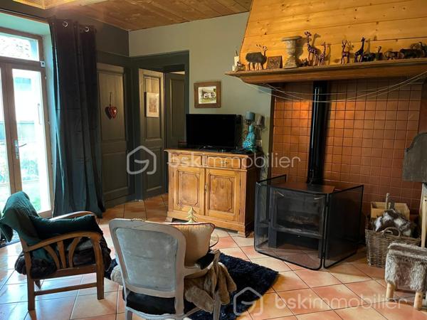 Immeuble mixte de 885 m²