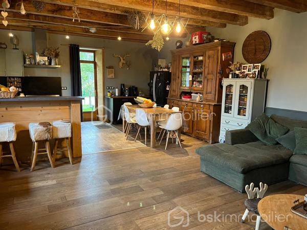 Immeuble mixte de 885 m²