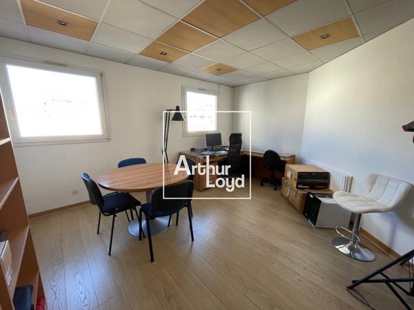 Bureaux à vendre à Nîmes secteur Jean Jaurès avec 4 places parking