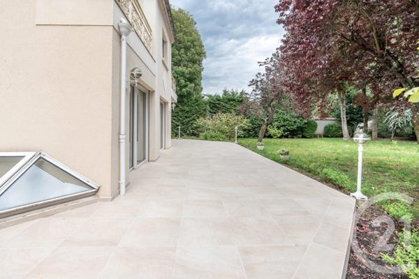 Maison à vendre  9 pièces - 252 m2 CHAMPIGNY SUR MARNE - 94