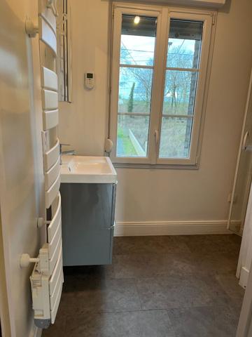 A LOUER  BELLE MAISON A HARGICOURT 02