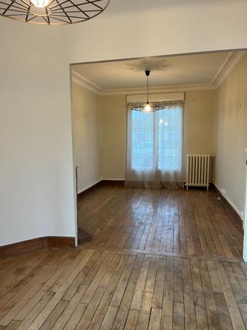 A LOUER  BELLE MAISON A HARGICOURT 02