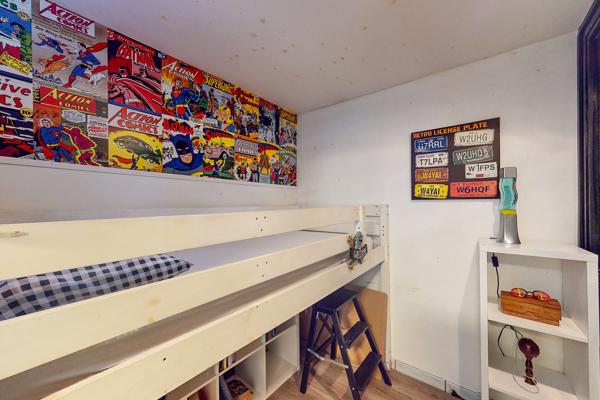 T2 bis de 44 m² avec séjour, cuisine indépendante et deux coins nuit