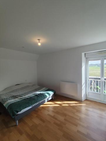 Charmante longère mitoyenne avec terrain !