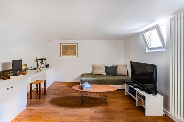 Maison de ville au design épuré et terrasse secrète à Malakoff