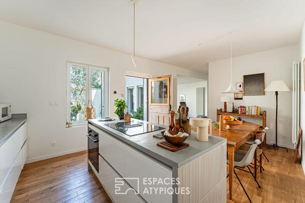 Maison de ville au design épuré et terrasse secrète à Malakoff