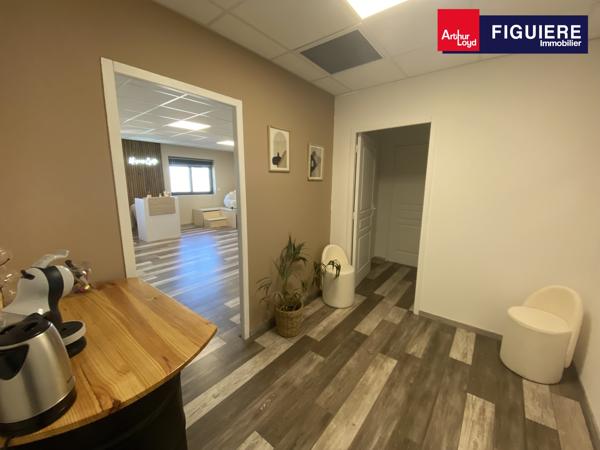BUREAUX 90 M² A LOUER PELISSANNE