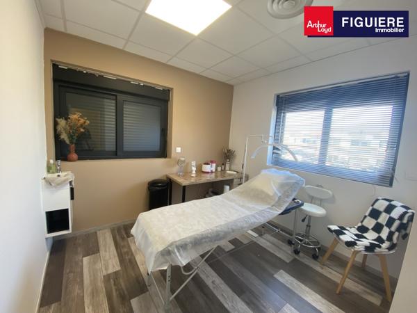 BUREAUX 90 M² A LOUER PELISSANNE