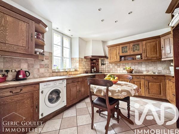 Maison à vendre 5 pièces 214 m² Rochefort-en-Yvelines