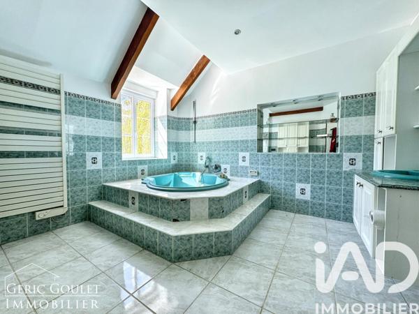 Maison à vendre 5 pièces 214 m² Rochefort-en-Yvelines