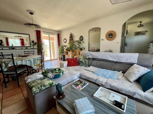 Villa de plain pied 1ère mise en vente jardin arboré