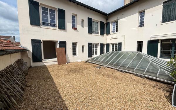 Appartement à vendre    6 pièces • 128,21 m2 Bayonne