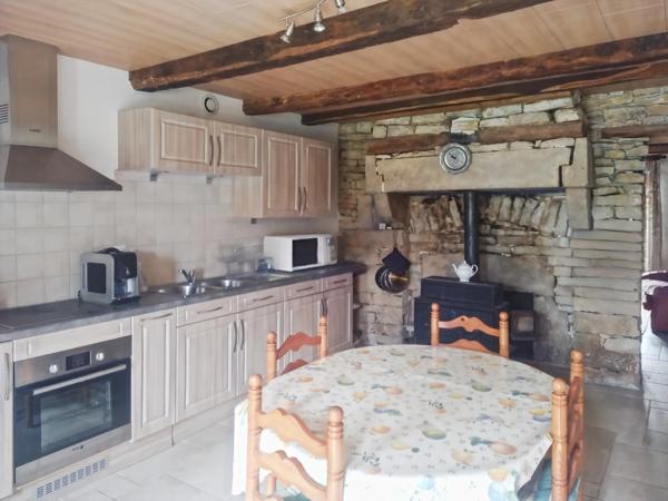 Maison de charme en pierre au calme