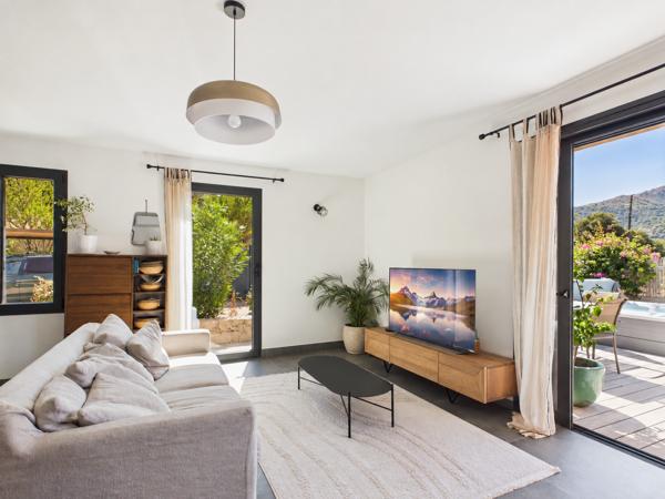 Appartement
         3 pièces
        - 80 m² 399 000 €*
