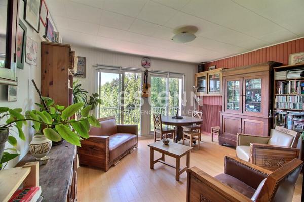 Maison Massy 160 m² habitables édifiée sur terrain représentant 365 m²