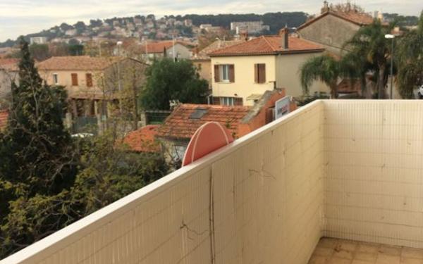 Appartement à louer    4 pièces •  Toulon